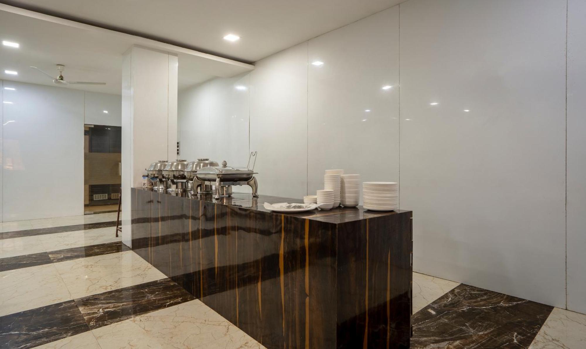 Treebo Zaid International Powai Hotell Mumbai Exteriör bild