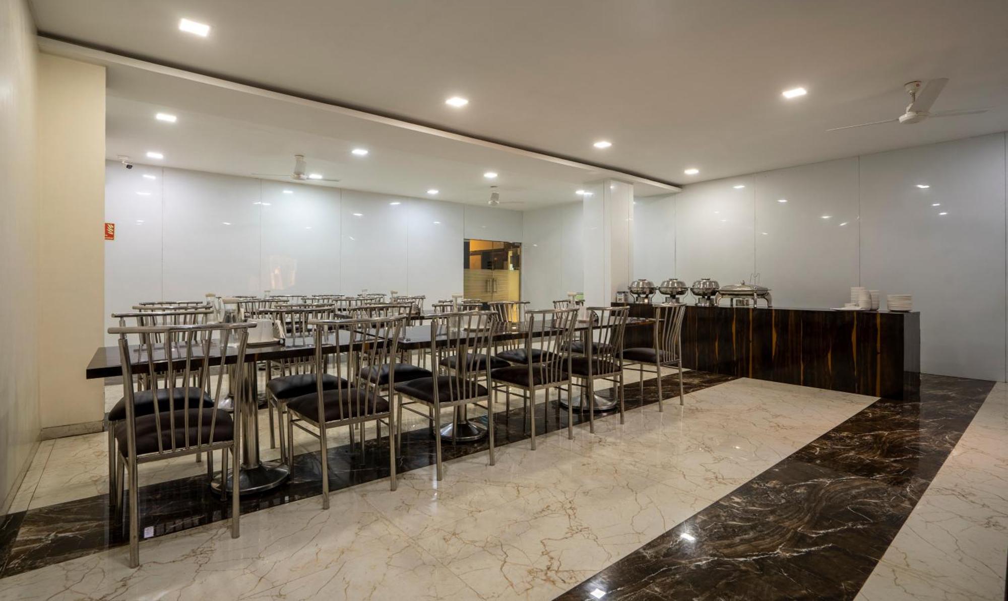 Treebo Zaid International Powai Hotell Mumbai Exteriör bild